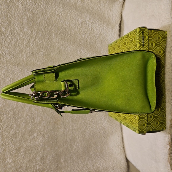 Michael Kors Large Hamilton Tote Pear Green W/ Silvertone Hardware Large - Picture 4 of 9